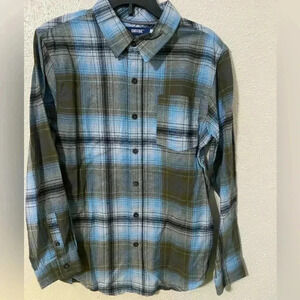 Big Boys Tee Shirt Bundle - Epic Threads & Unvibe Size Large. All are new